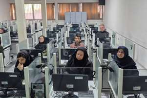 توانمندسازی اساتید دانشکده پیراپزشکی شیراز با هنر پرسشگری به کمک هوش مصنوعی