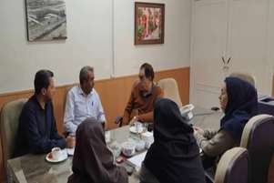 نشست کمیته تحول اداری دانشکده پیراپزشکی شیراز با محوریت ارتقای شاخص‌های HSE برگزار شد