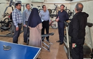 بازدید میدانی معاون پشتیبانی از سالن ورزشی برای رفع ایرادات و ارتقاء خدمات به دانشجویان